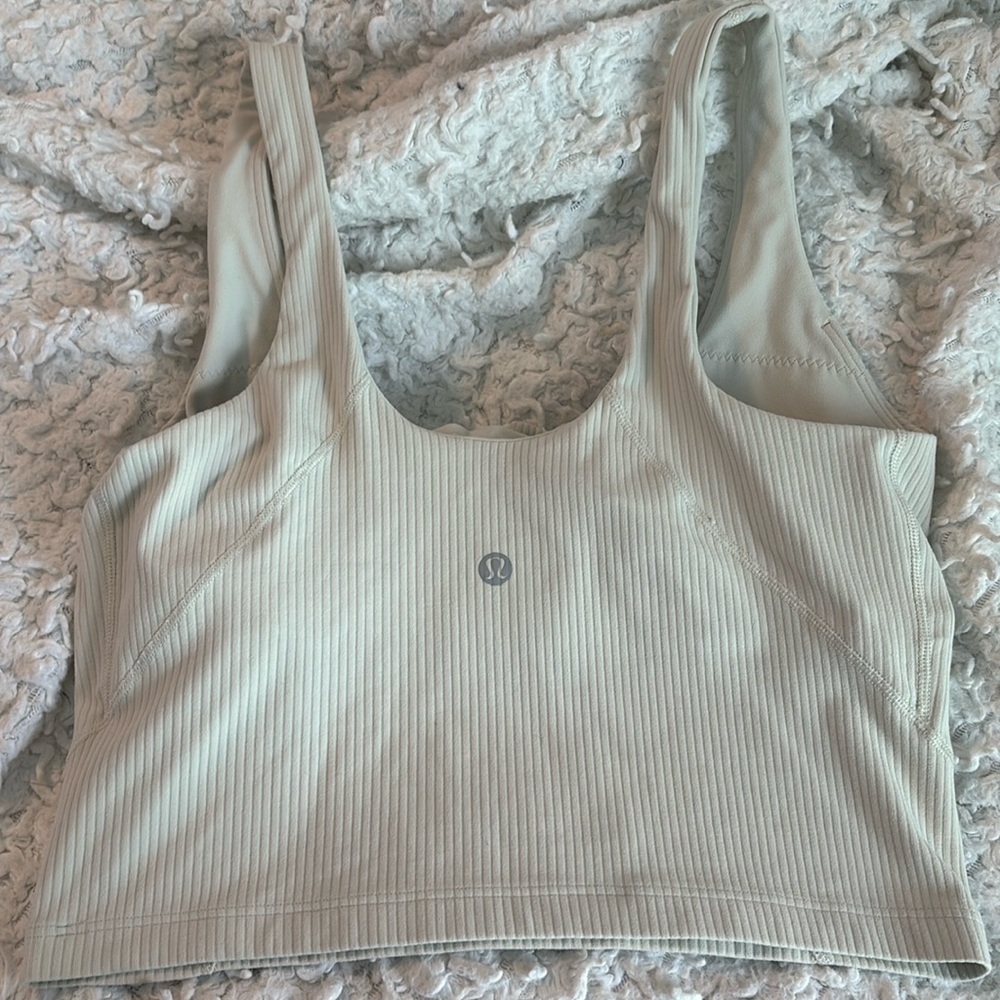 Lulu crop top